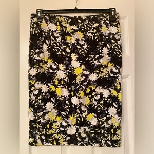 decree pencil skirt floral mini midi size XL 🌼